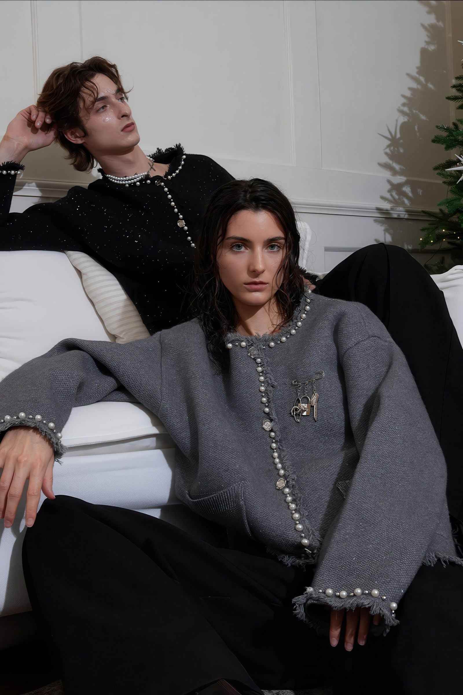 Minimalist Pearl-Decorated Knitted Sweater Jacket with Brooch Accent - 5SION